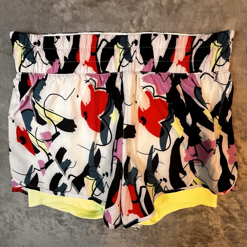 Avia Women's Running Shorts w/Bike Liner Size L Multicolor Abstract Print Pocket